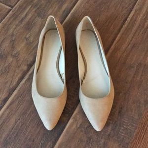 NEW WITHOUT TAGS flats